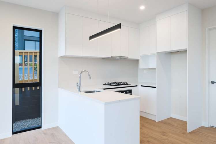 18 & 18a Katote Avenue Swanson_47