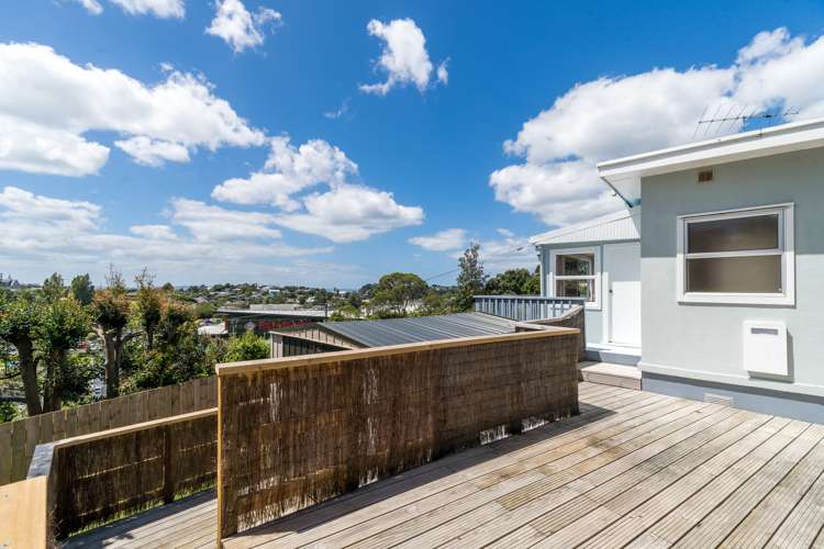 12a Cedar Terrace Stanmore Bay_5