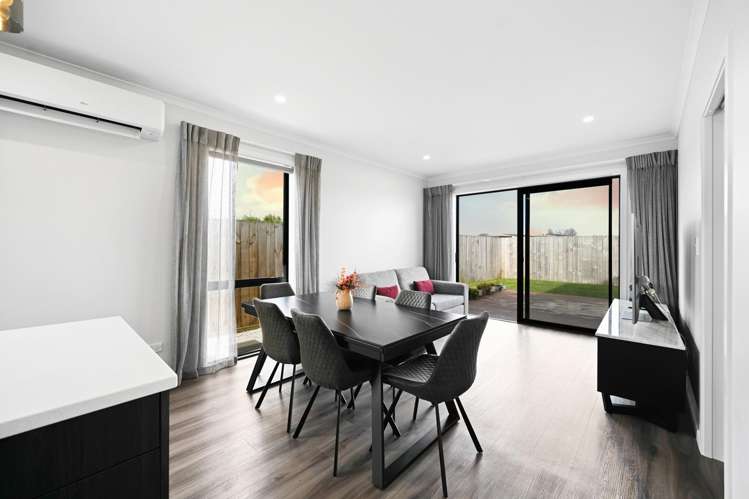 2/10 Bourn Heath Drive Rototuna_9