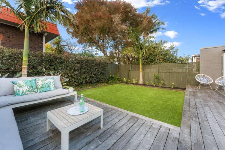 2/40 James Evans Drive Northcote_6