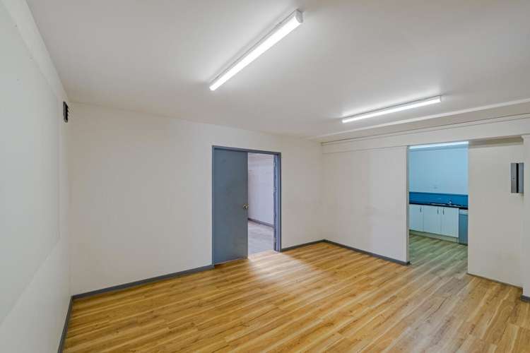 12 Waikaukau Road Glen Eden_12