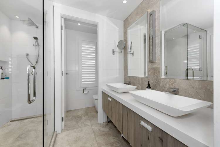 133 Lake Crescent Hamilton Lake_15