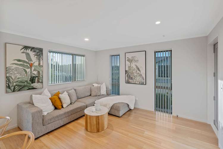 2 Arabella Crescent Yaldhurst_5