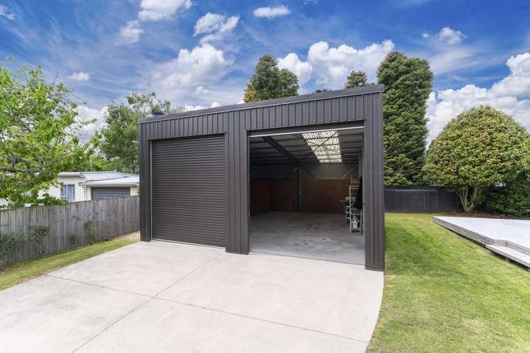 17 Lake Road Mangakino_17