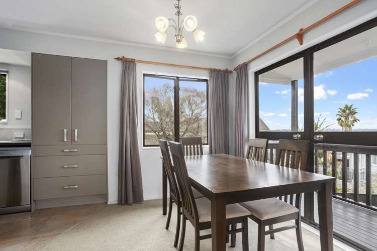 1/108 Bradbury Road Botany Downs_8