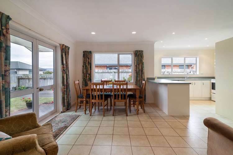 8 Ashmore Place Fairy Springs_2