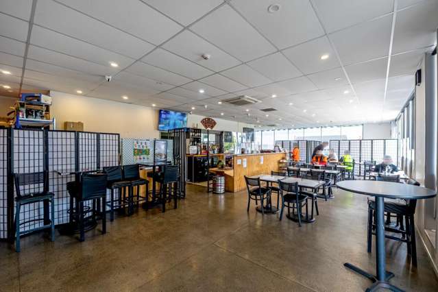 6/4038 Great North Road Glen Eden_2