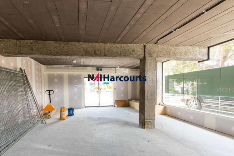 R7/40 Hurstmere Road Takapuna_2