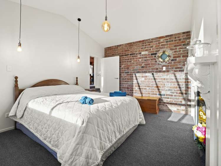 11 Rata Street Kaka Point_18