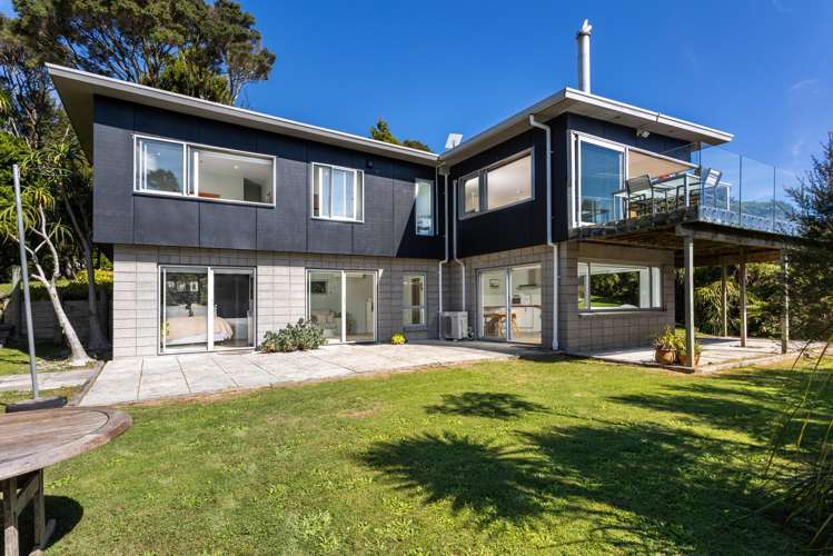 296 Piha Road Piha_28