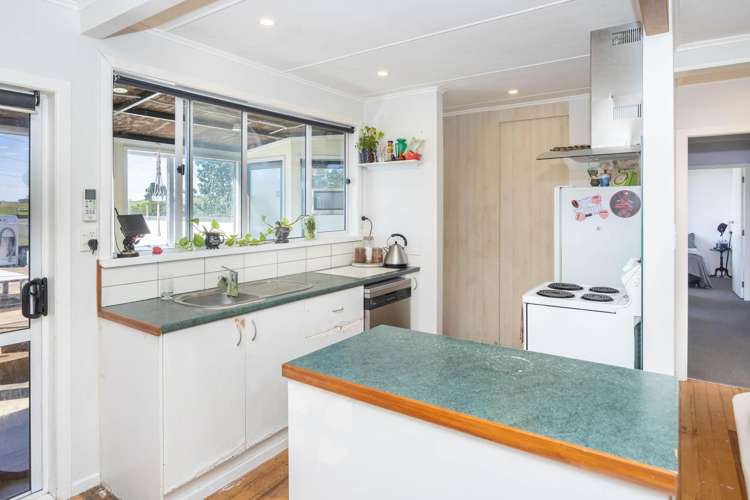 37 Heather Green Avenue Meremere_2