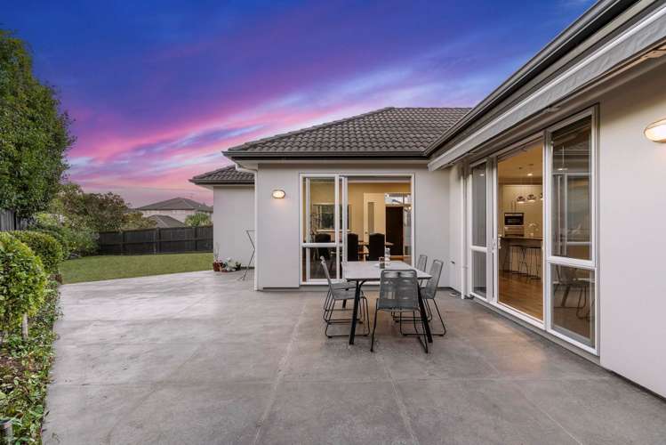 17 Huntington Park Drive Greenhithe_10