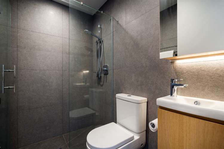 07/28g Killarney Street Takapuna_12