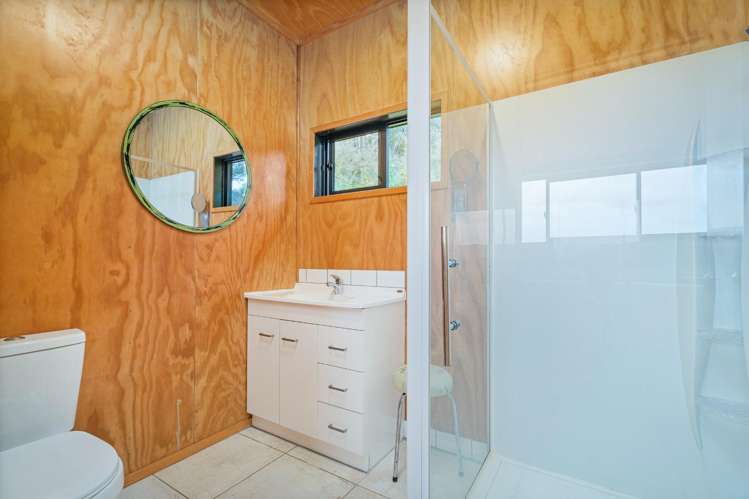 106A Horongaherehere Whangapoua_10