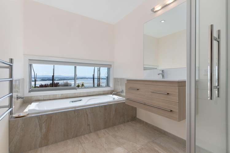 1 Saint Remy Lane Redcliffs_15