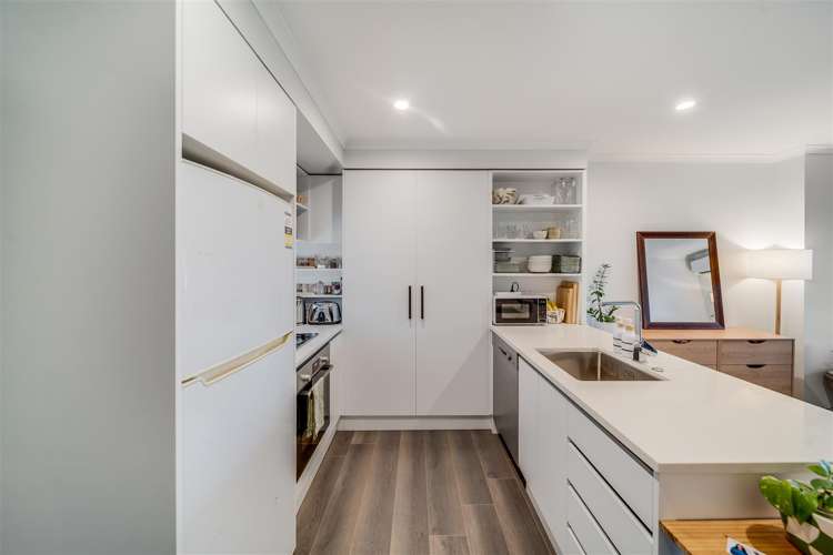 10/14 Ruakiwi Road Hamilton Lake_5