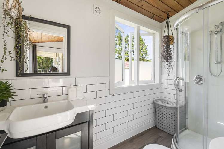 613 Mountain Road Oropi_18