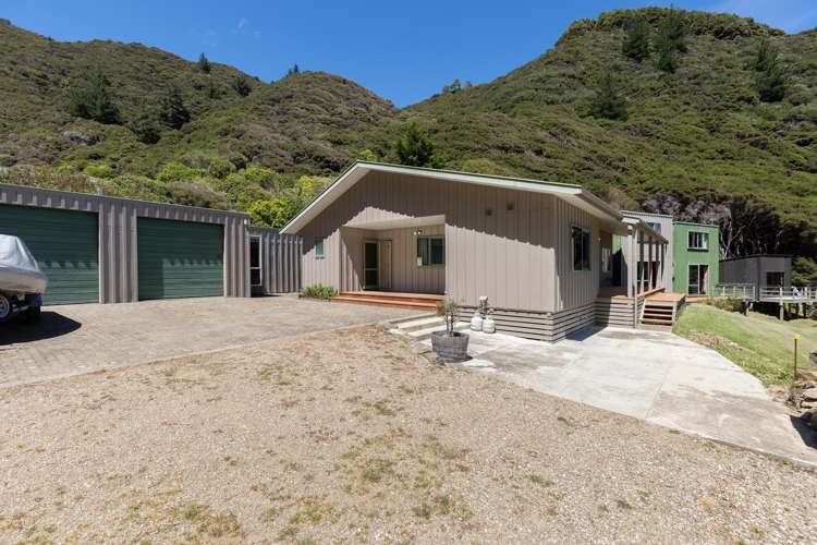 358 St Kilda Road Admiralty Bay_15