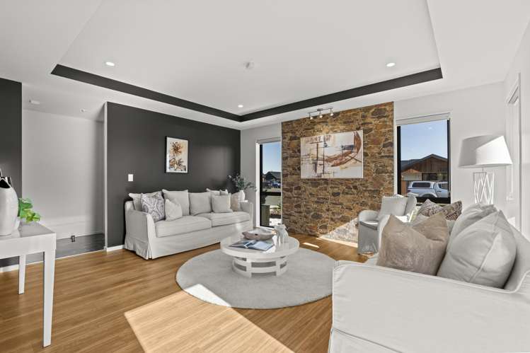 12 Orchiston Way_2