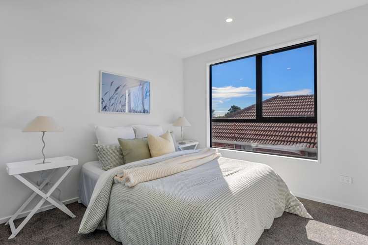 Units 1 -5/6 Ngata Place Hornby_6