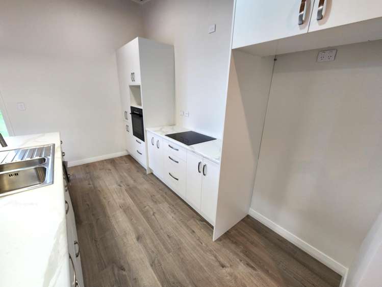 2 Sarona Park Drive Omanawa_14