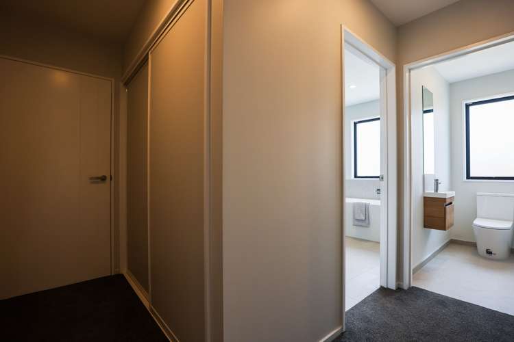 10 Strowan Avenue Elgin_27