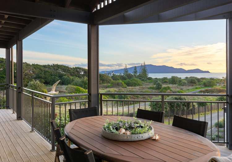 8 Beachview Grove Peka Peka_16