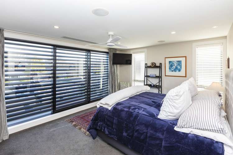 28 Devonport Lane Merivale_18