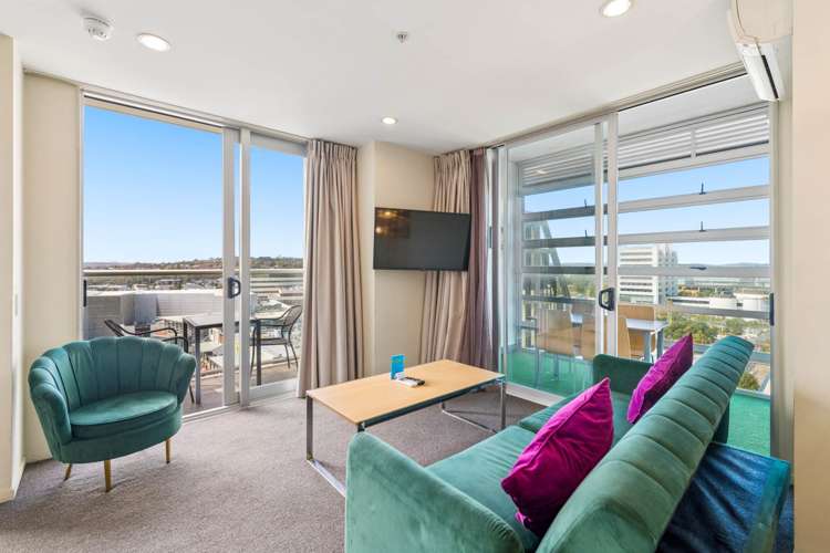 908/17 Amersham Way_2