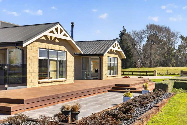 34 Copper Beech Road Woodend_36