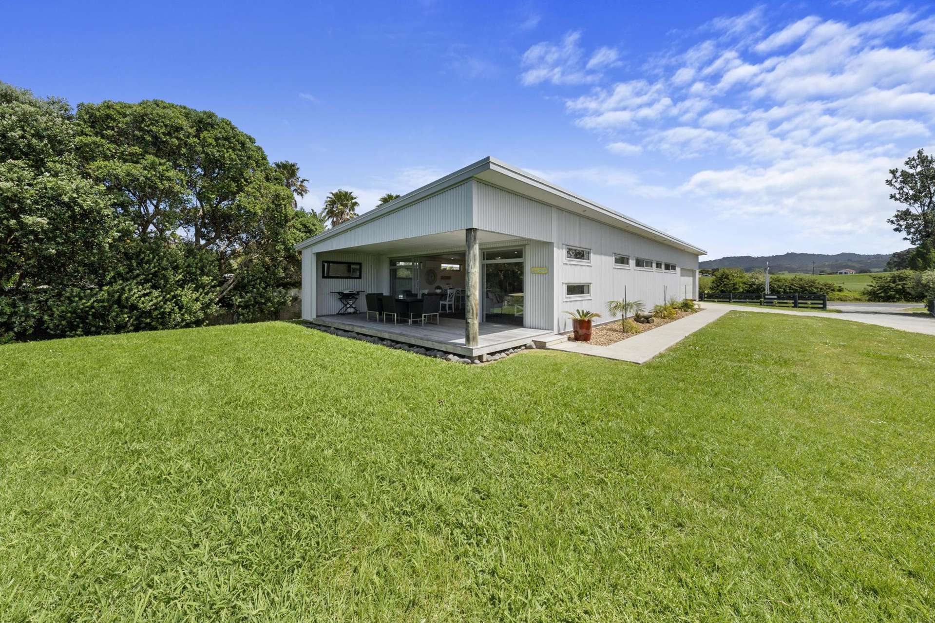 1158 East Coast Road Kaiaua_0