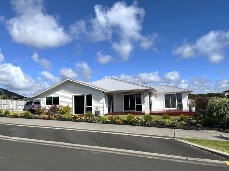 32 OMAHURU ROAD  "Kahawai Point" Glenbrook_46