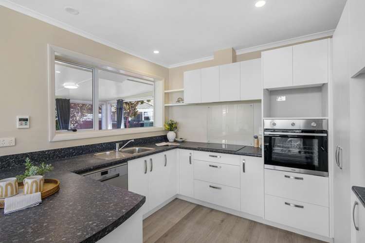 52 West-Watson Avenue Hillmorton_10