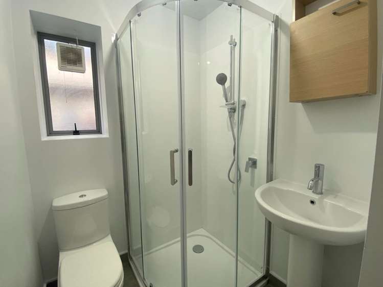 202/10 Flower Street Eden Terrace_7