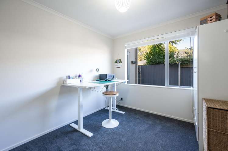 8 Gershwin Grove Stoke_14