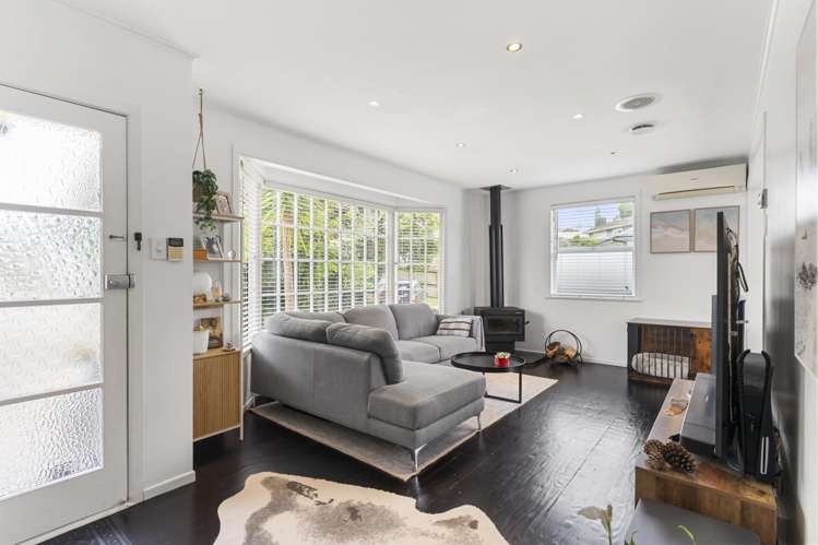 52 Tahi Terrace Glen Eden_13