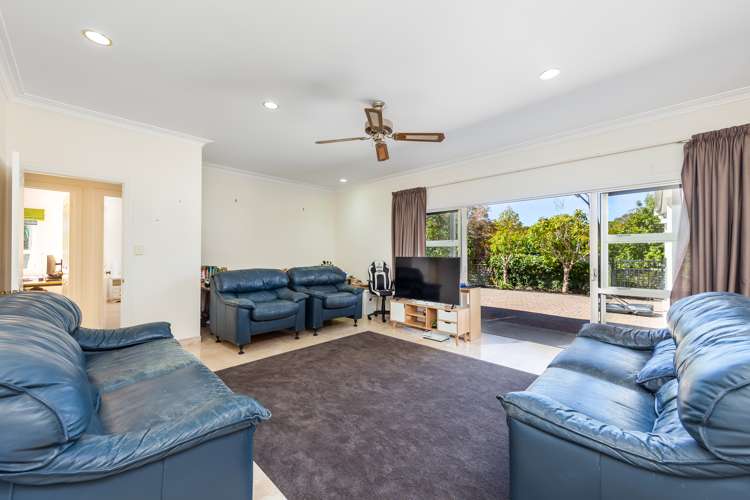 88 Brian Crescent Stanmore Bay_13