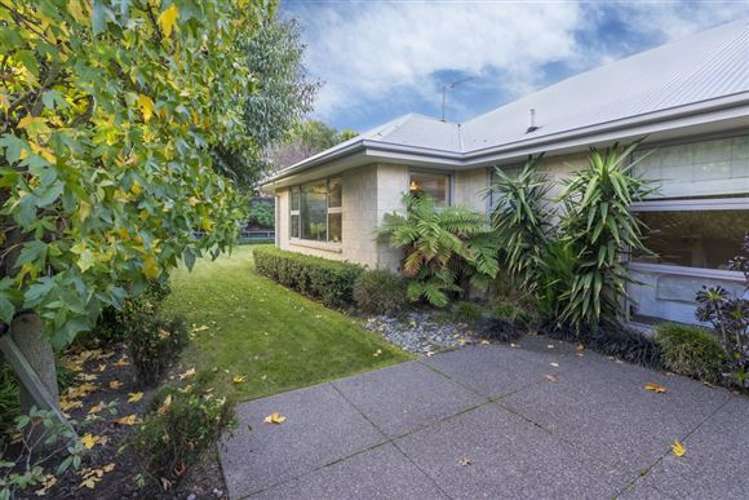 5 Springbrook Lane Northwood_18