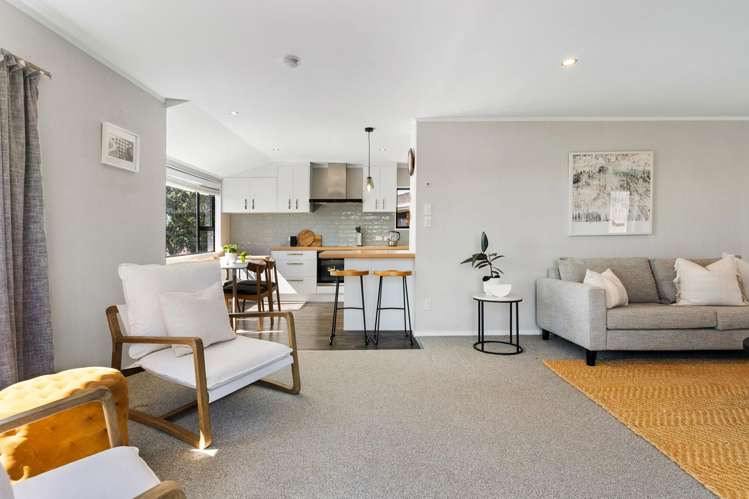 2/12 Petrel Place Massey_11