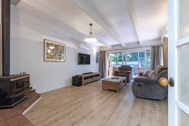 55 Bush Road Waiatarua_5