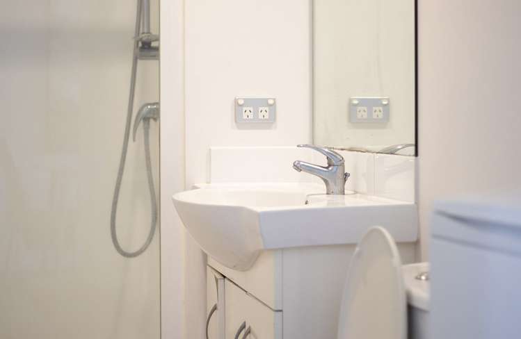 D306/176 Broadway Newmarket_8