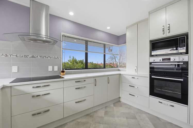 14 Cherrywood Street Pukete_6