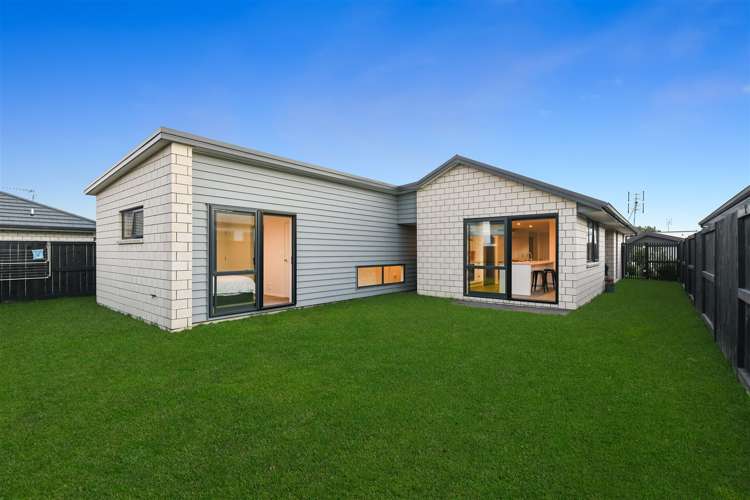 8 Probert Crescent Chartwell_12