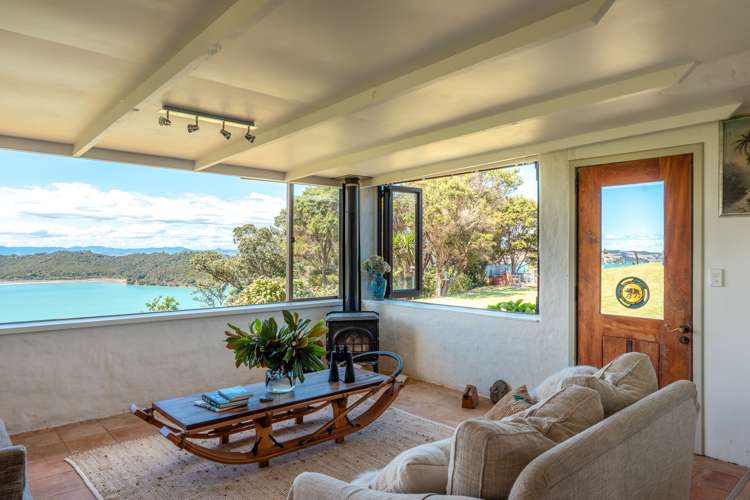 402 Orapiu Road Waiheke Island_12