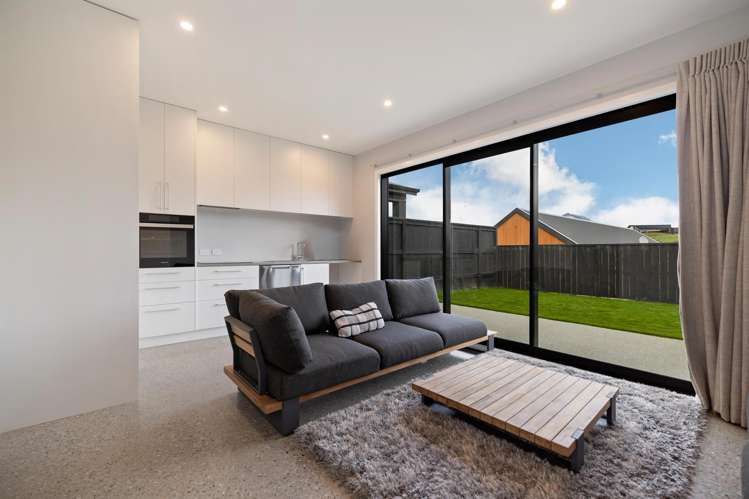 11 Coopworth Road, Hanley's Farm Jacks Point_16