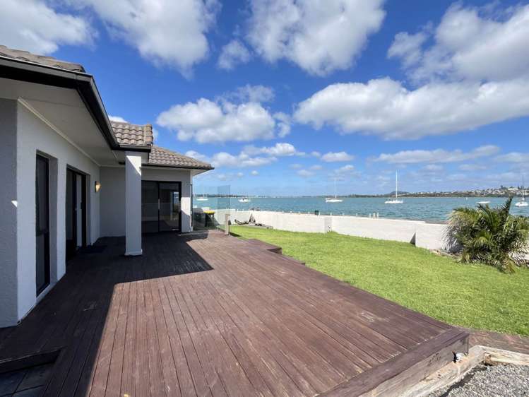 5 The Parade Bucklands Beach_29