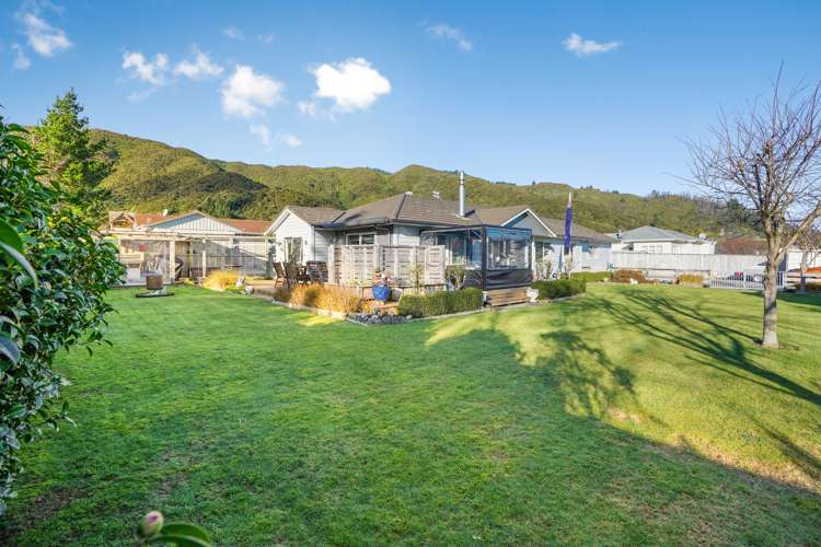 9 Ashburn Road Wainuiomata_22