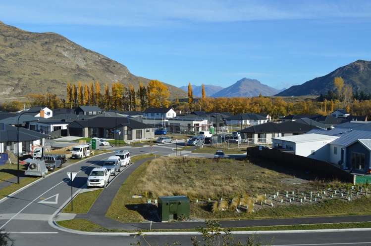 41 Walton Way Lower Shotover_2