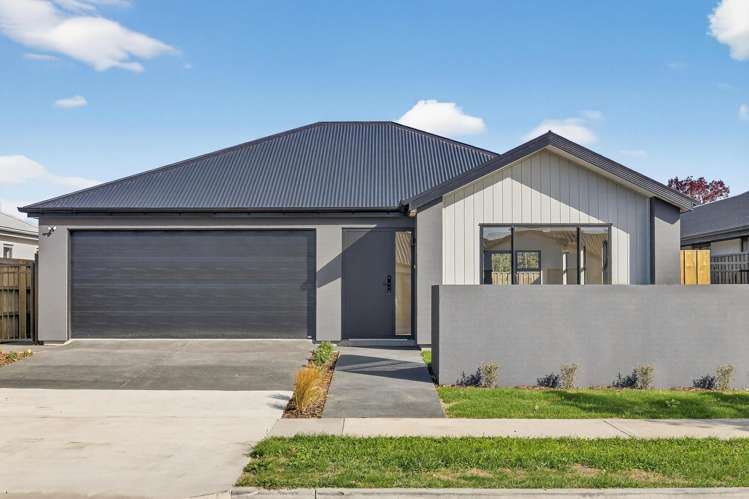 4 Inch Crescent Rangiora_1