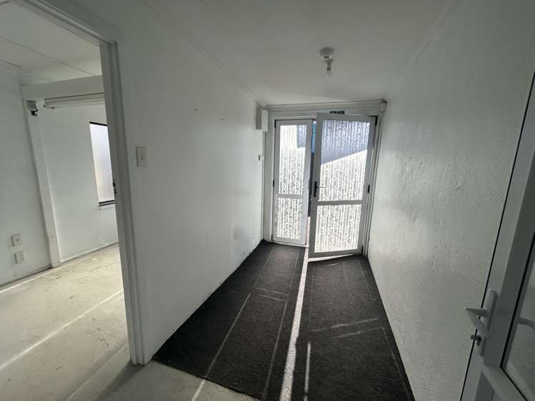 Unit 1/27 Factory Road Mosgiel_6